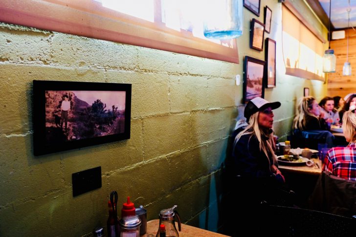 Crossroads Café : the hype coffee & breakfast in Joshua Tree